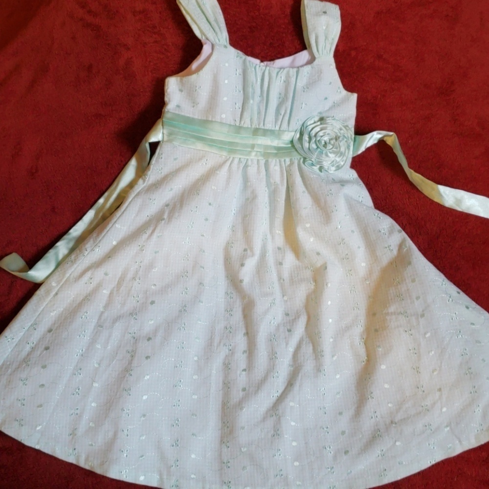 Little girl Boutique dress size 6X like new